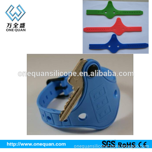 silicone locker key holder,plastic spiral cord with key holder